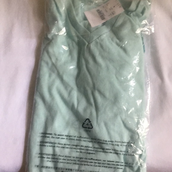 J Crew V neck T-shirt - Picture 2 of 2